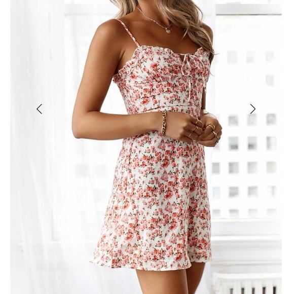 NWOT Hello Molly Get Right To It Dress Coral Floral Dainty Mini Size Medium - Picture 9 of 10